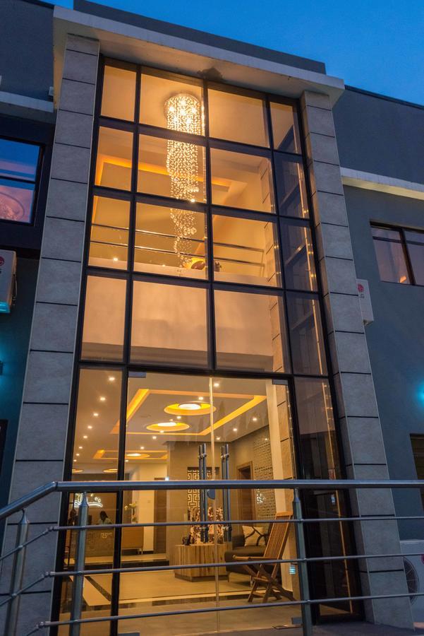 Iris Hotel Wuse 2 Абуджа Екстериор снимка